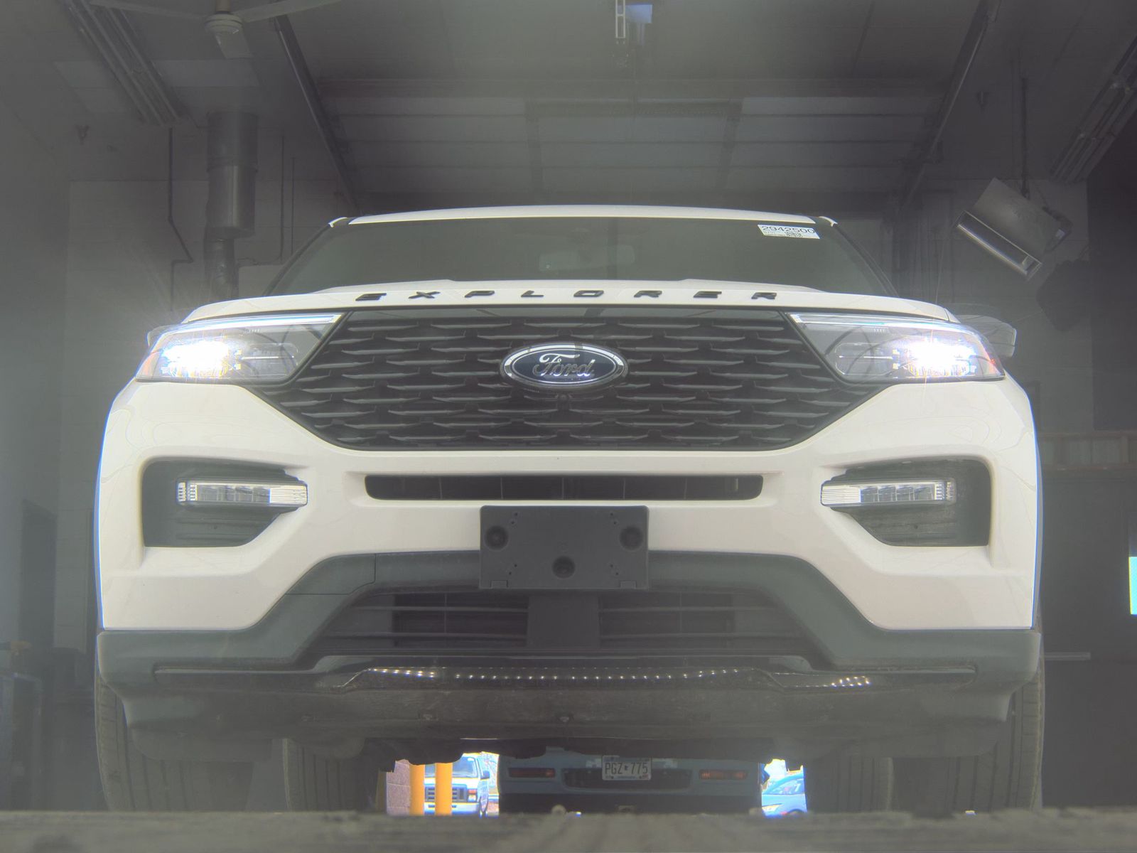 FORD EXPLORER - 4