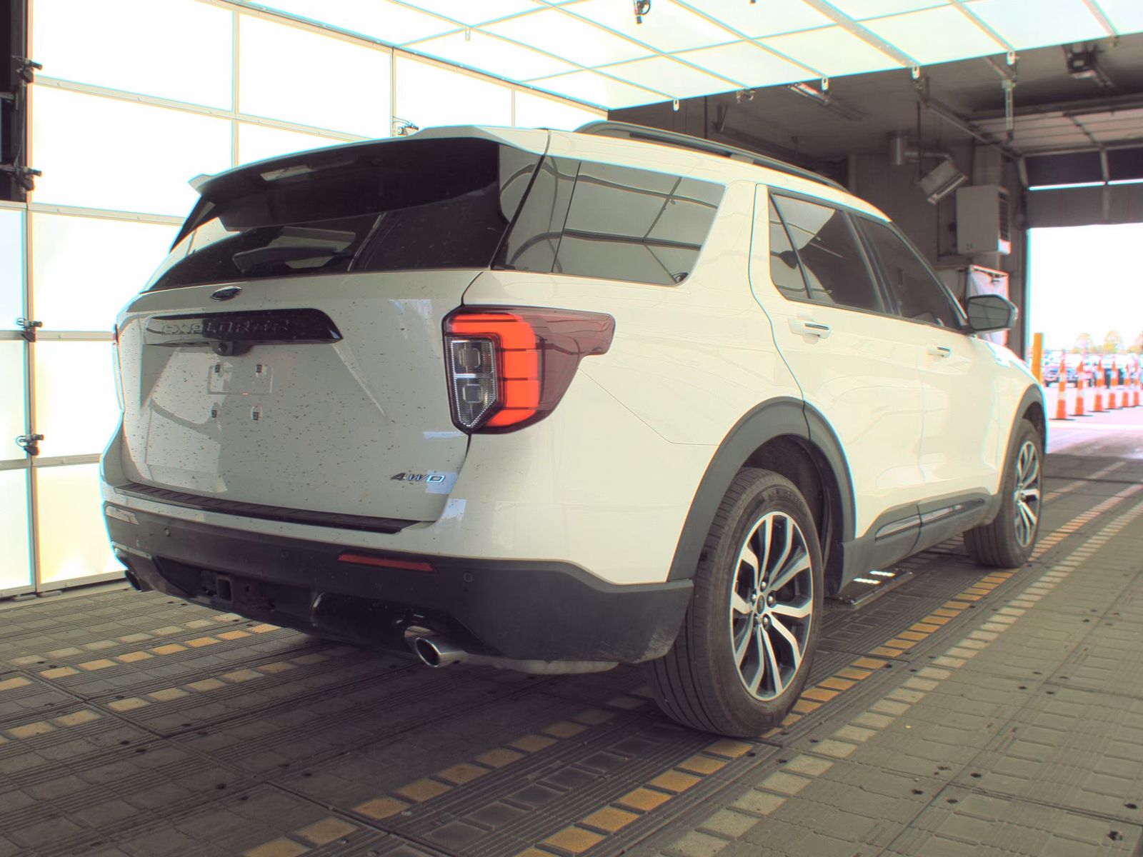 FORD EXPLORER - 6