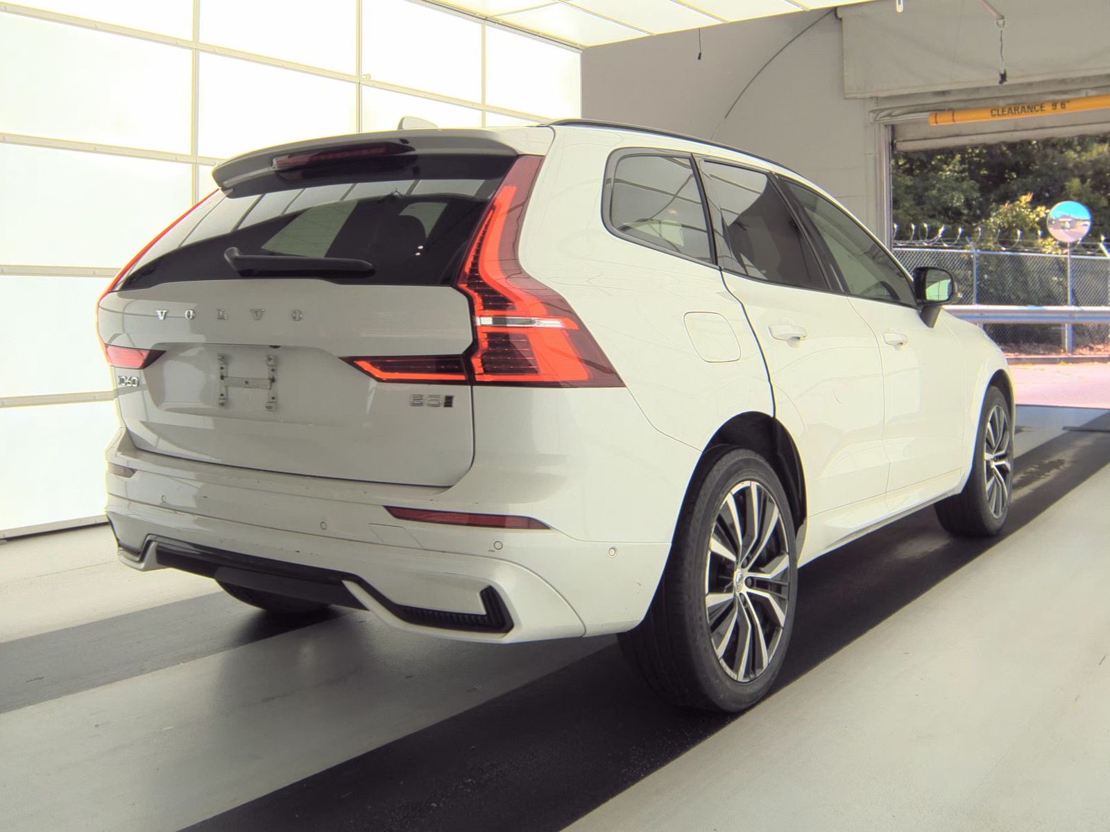 2023 Volvo XC60 B5 Plus AWD