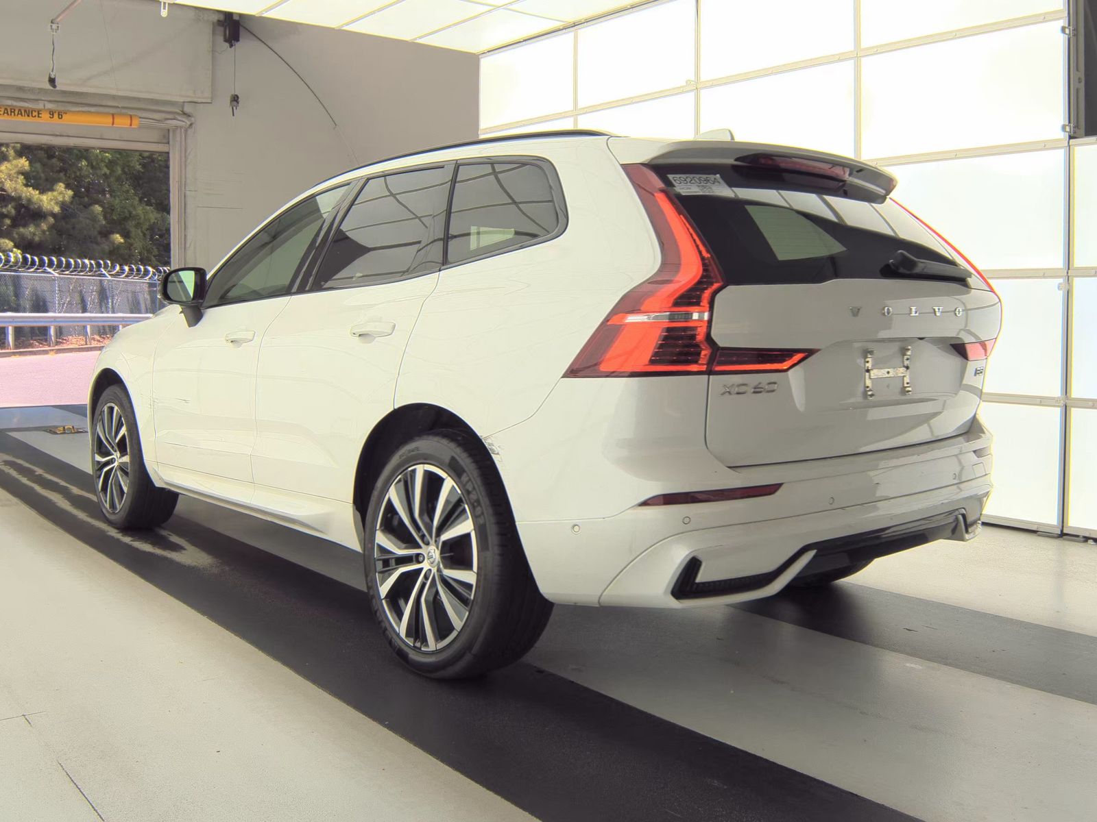 2023 Volvo XC60 B5 Plus AWD