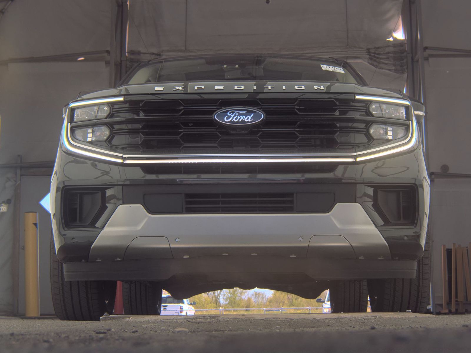 FORD EXPEDITION - 4