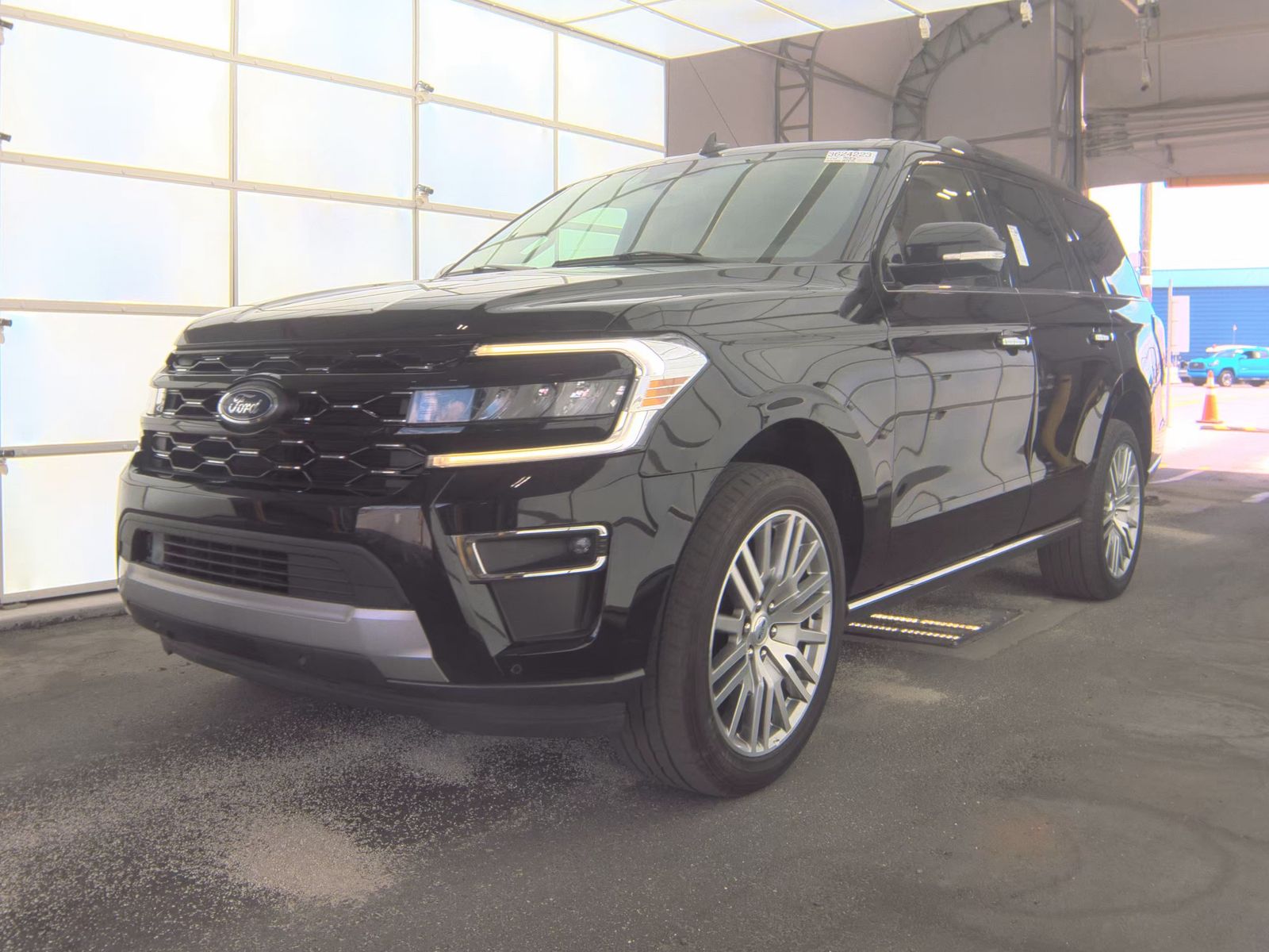 FORD EXPEDITION - 1