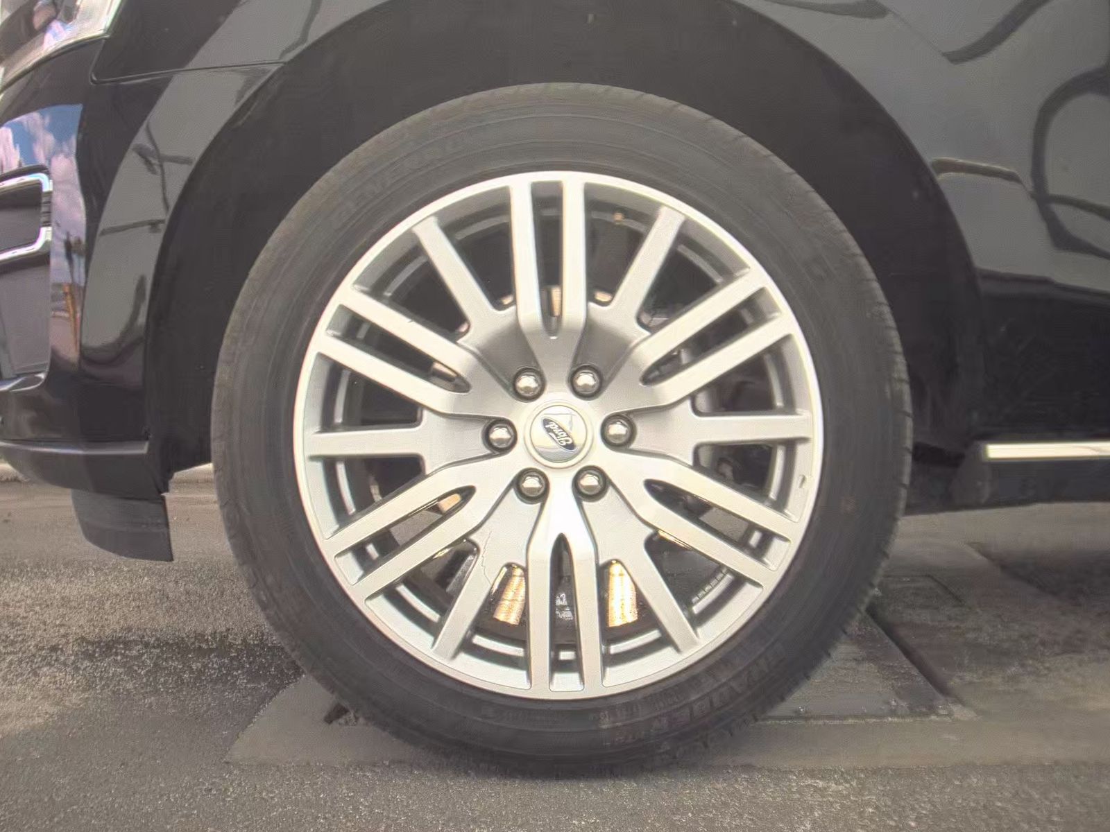 FORD EXPEDITION - 10