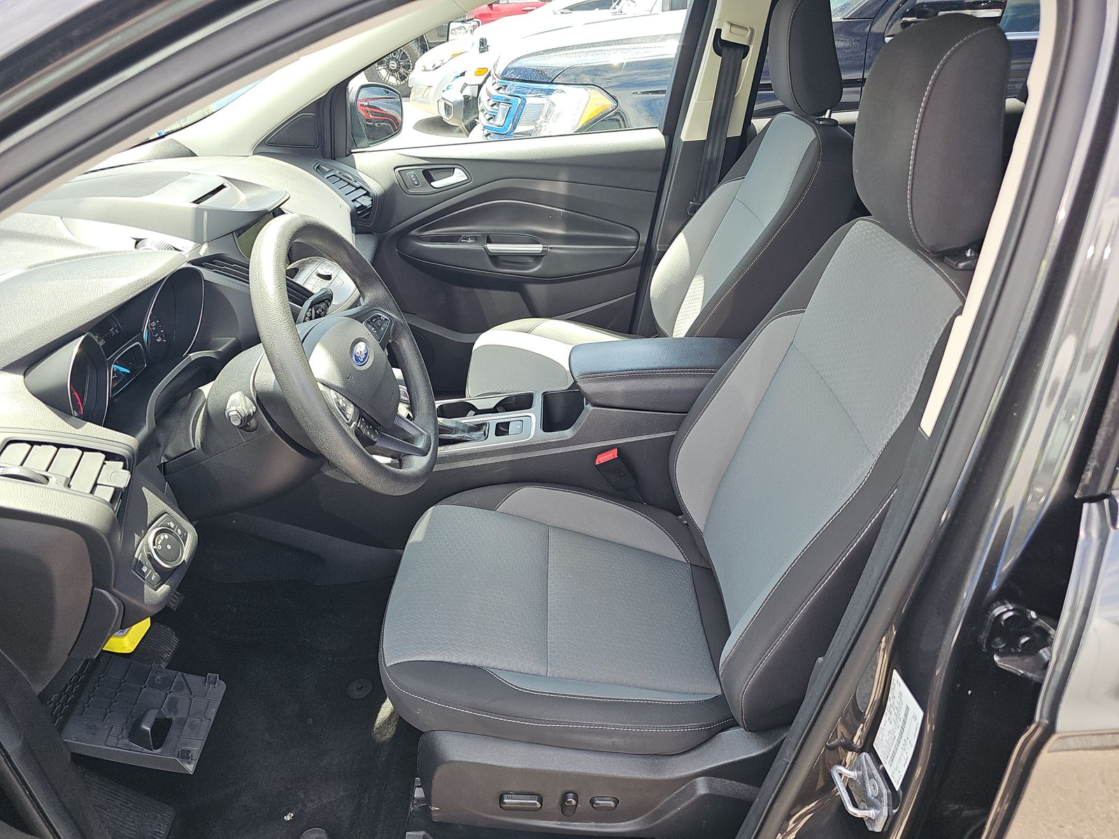FORD ESCAPE - 8