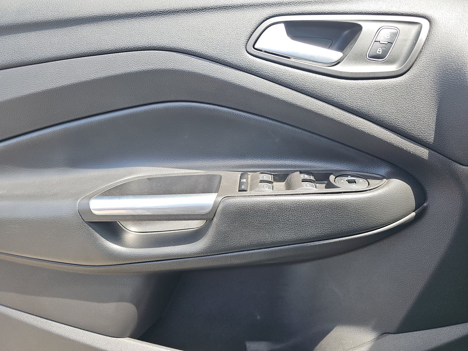 FORD ESCAPE - 10