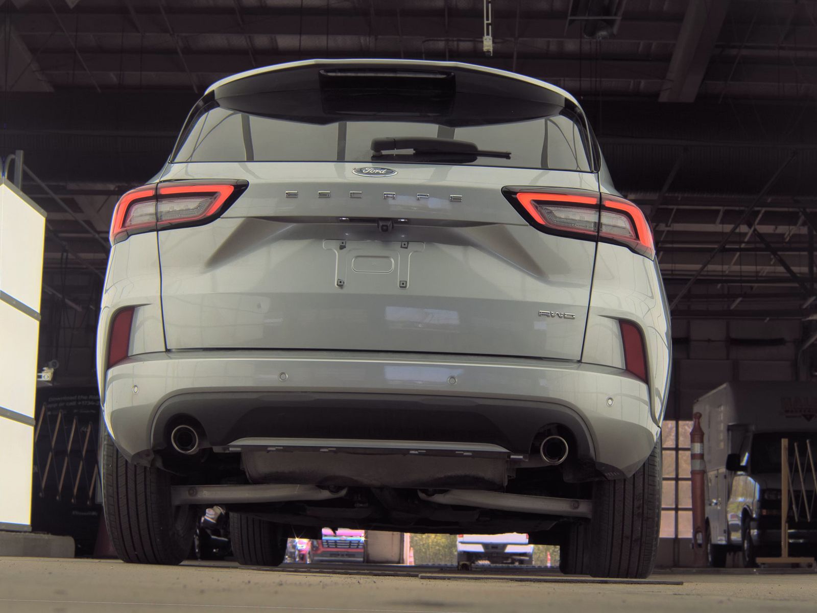 FORD ESCAPE - 8