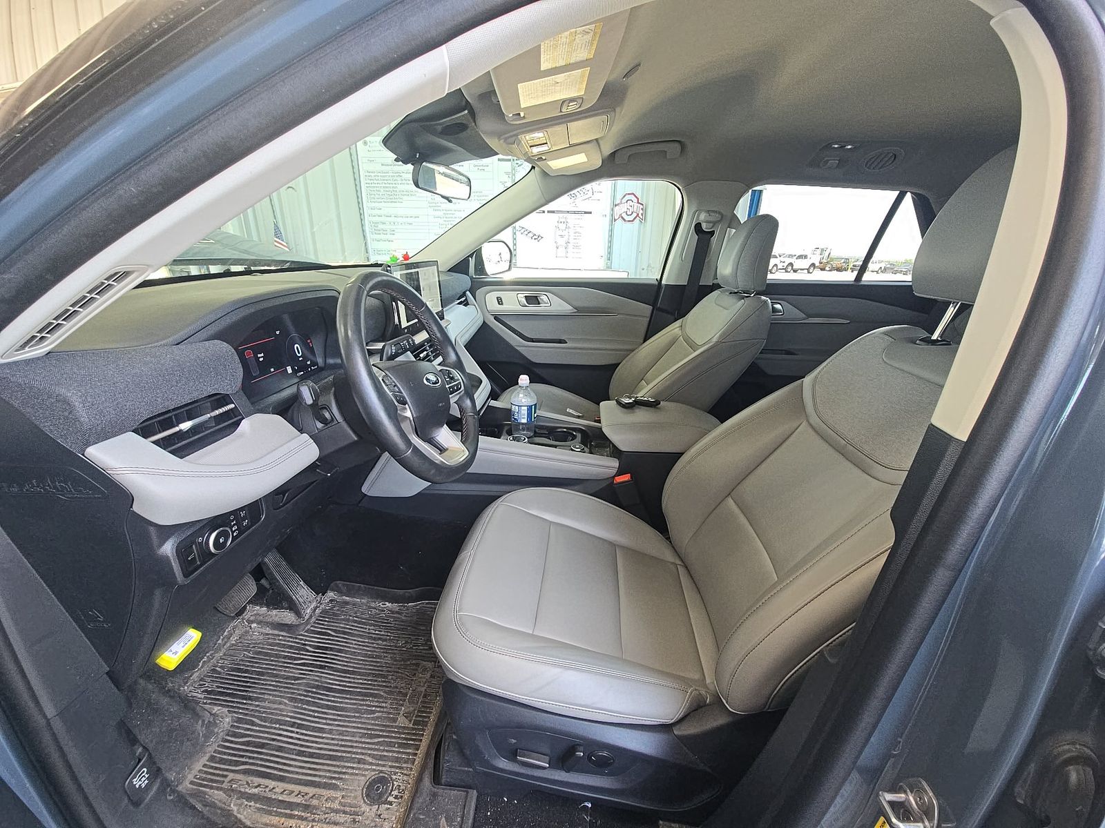 FORD EXPLORER - 8