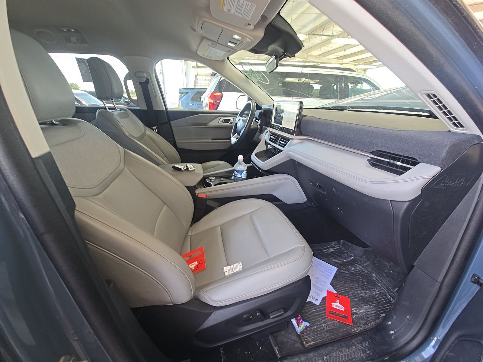 FORD EXPLORER - 9