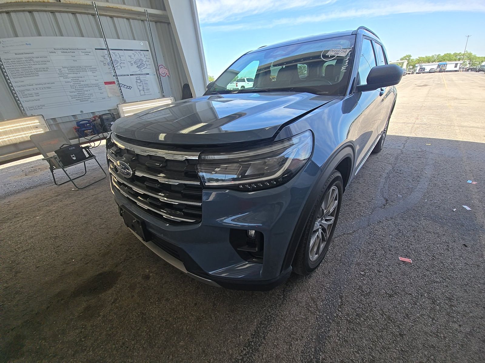FORD EXPLORER - 1