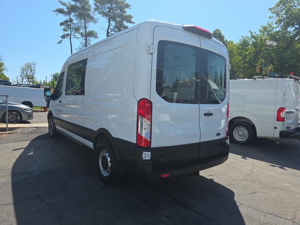 FORD TRANSIT 150 - 7