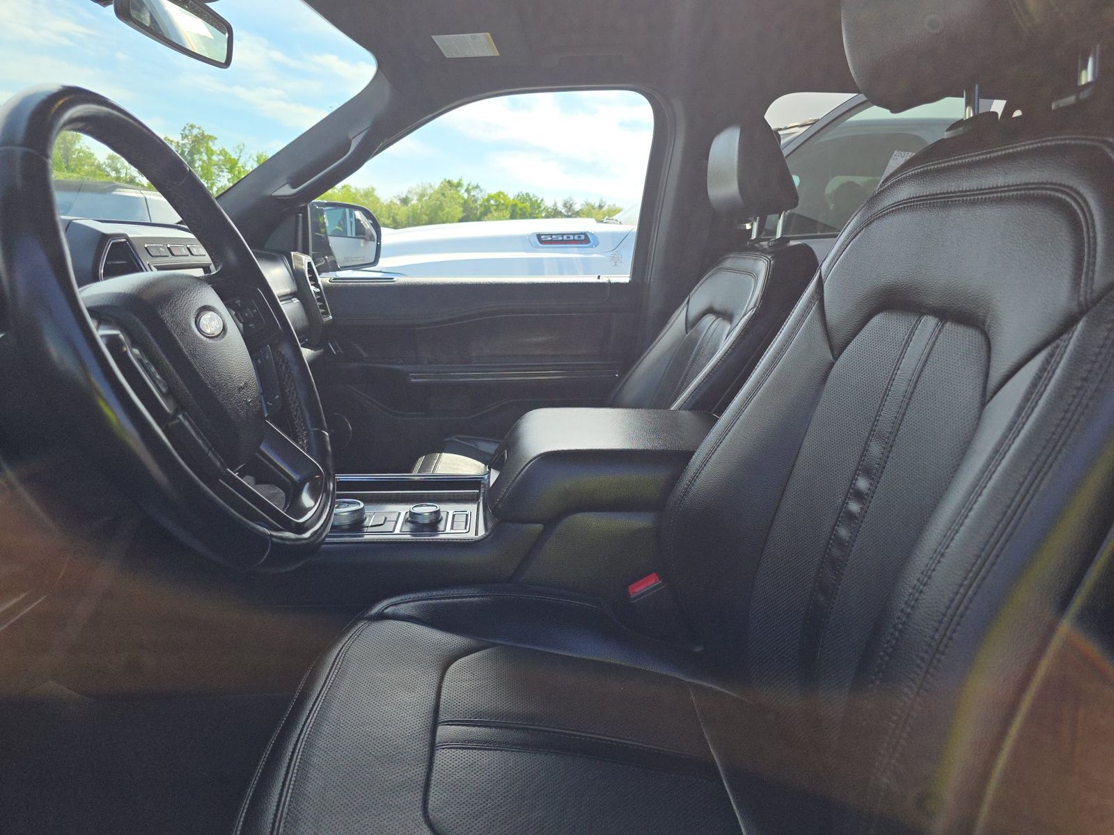 FORD EXPEDITION - 8