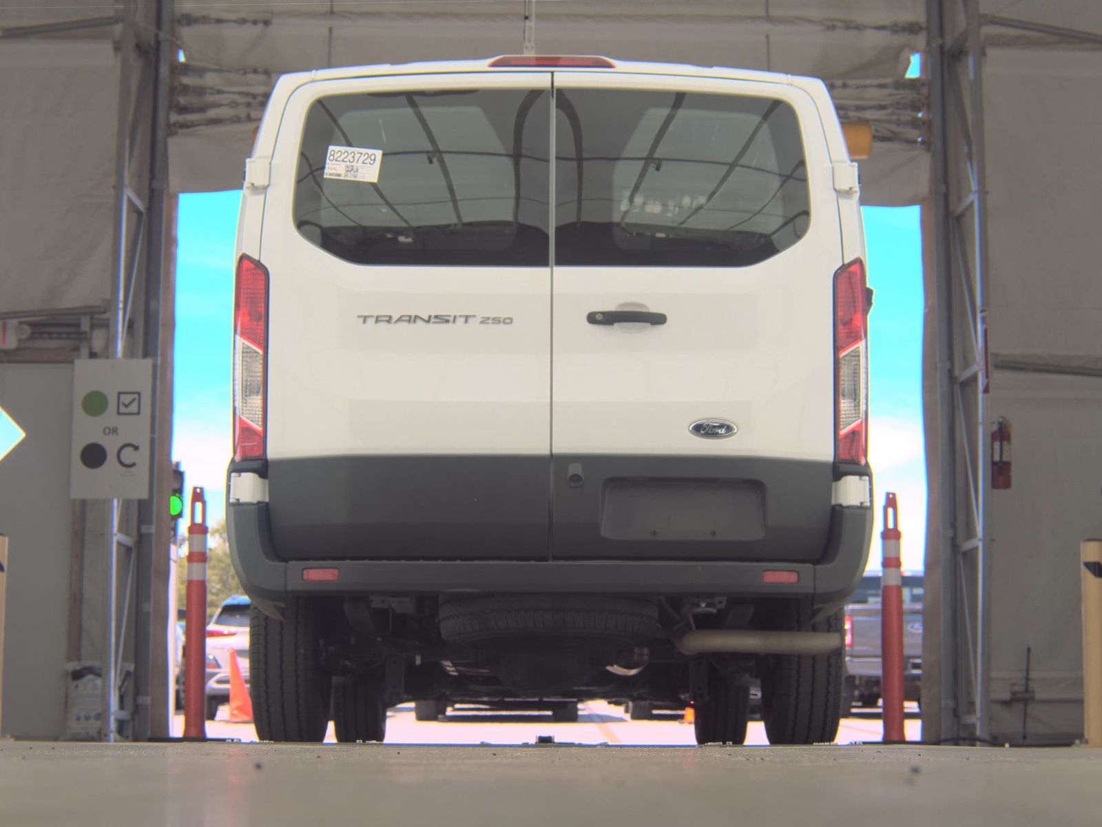 FORD TRANSIT 250 - 8