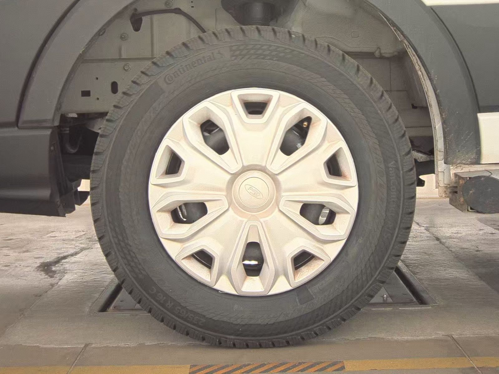 FORD TRANSIT 250 - 10