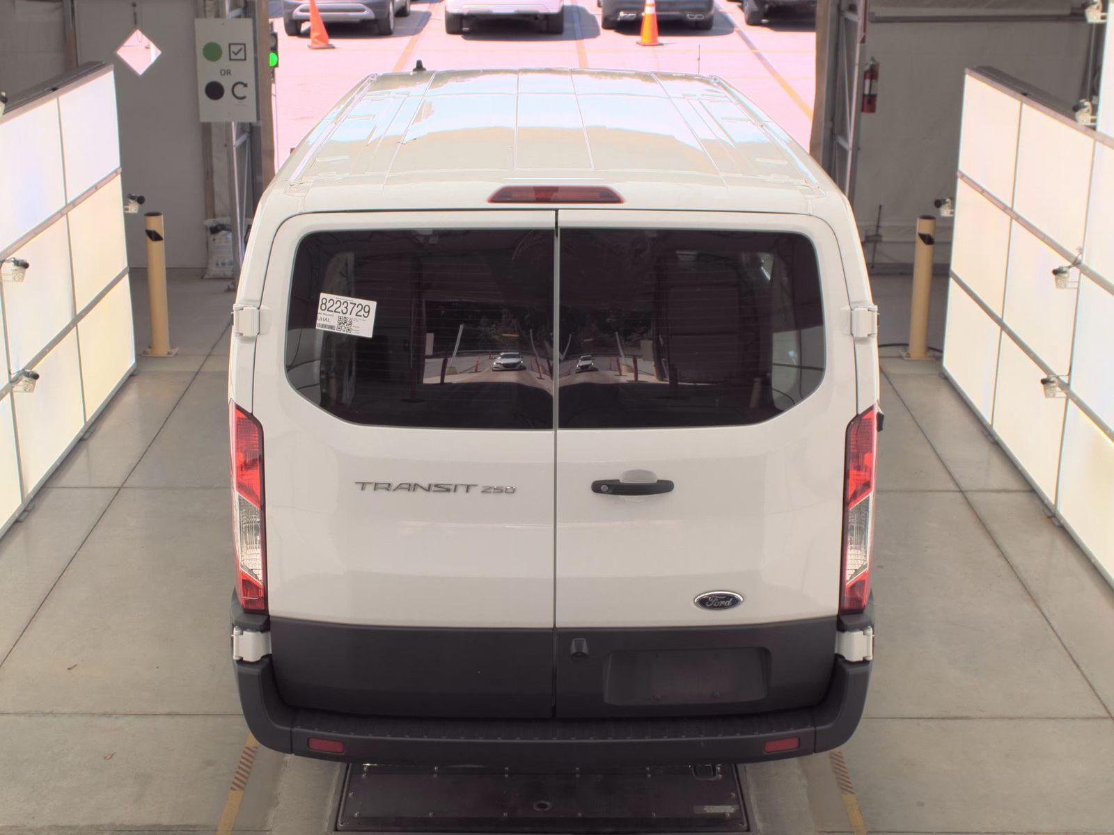 FORD TRANSIT 250 - 7