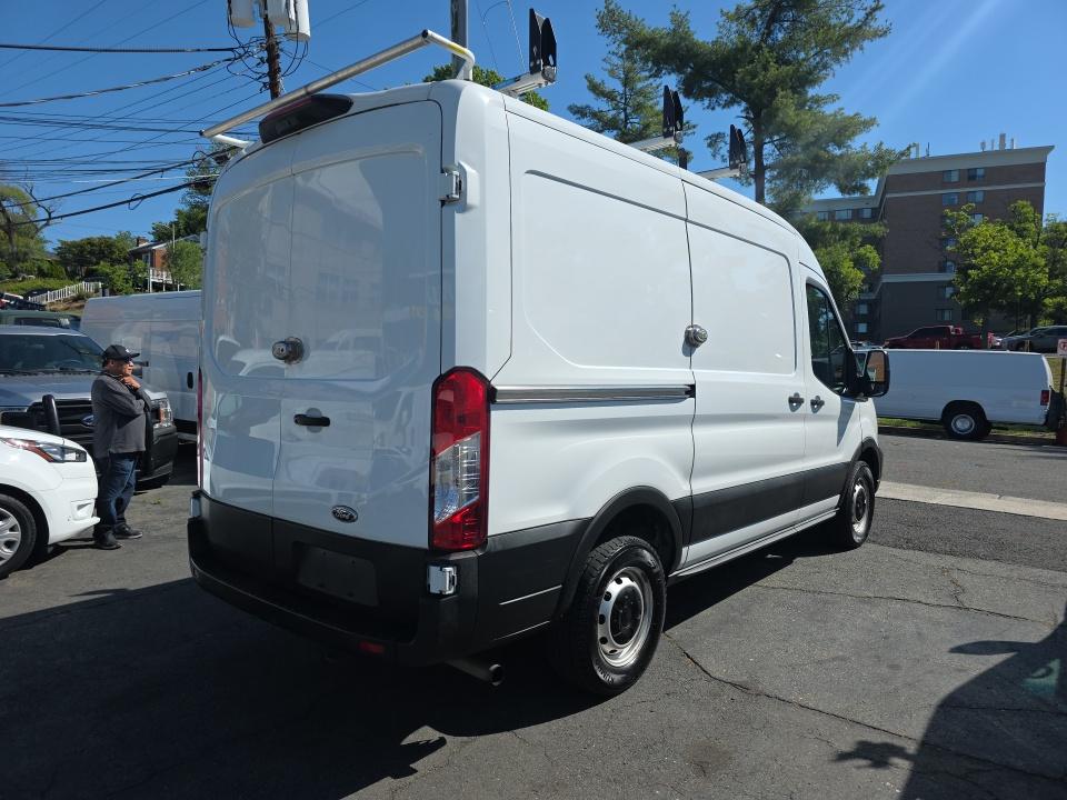 FORD TRANSIT 250 - 5