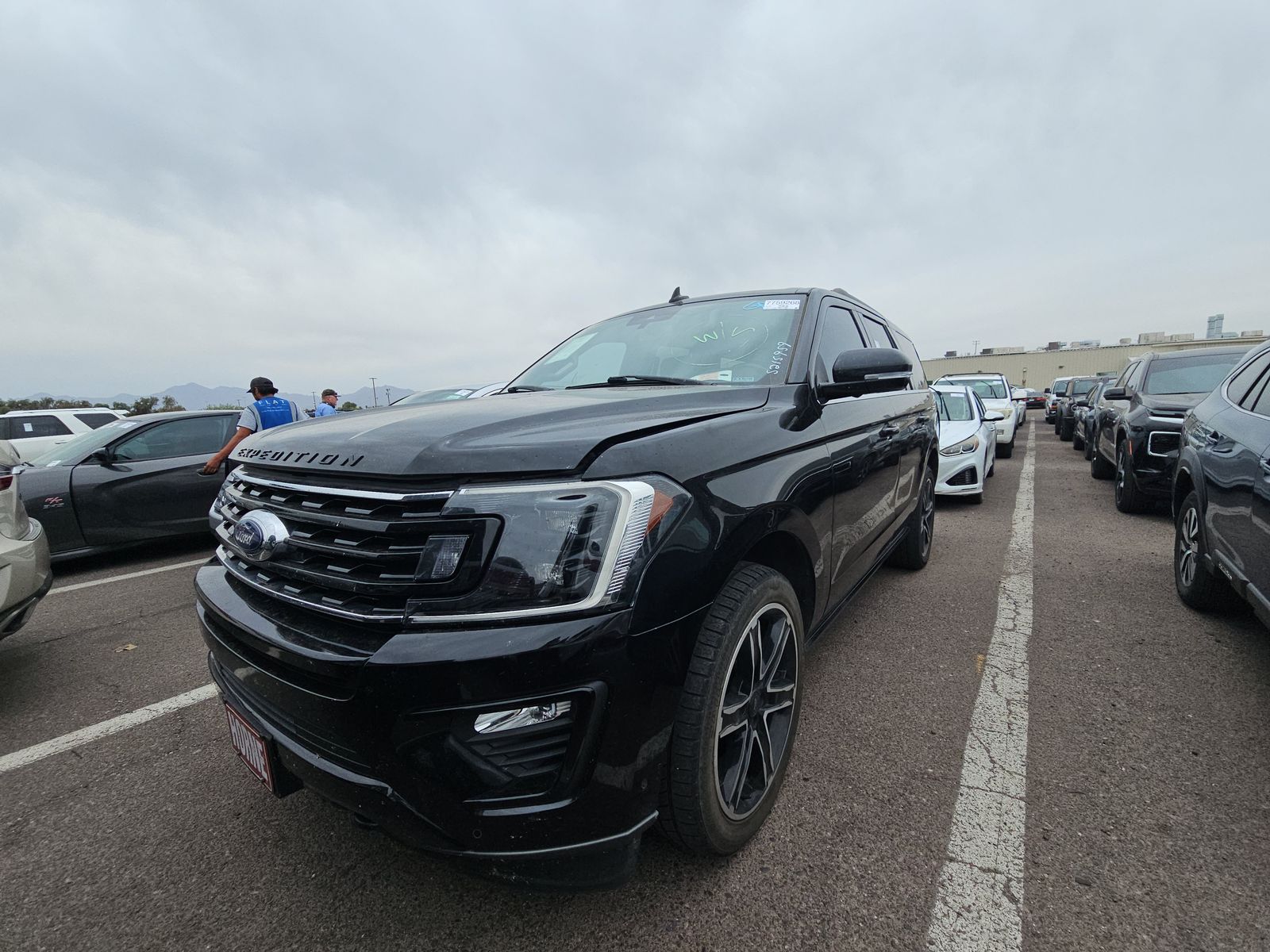 FORD EXPEDITION - 1