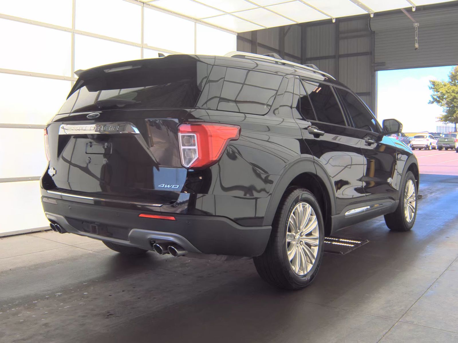 FORD EXPLORER - 6