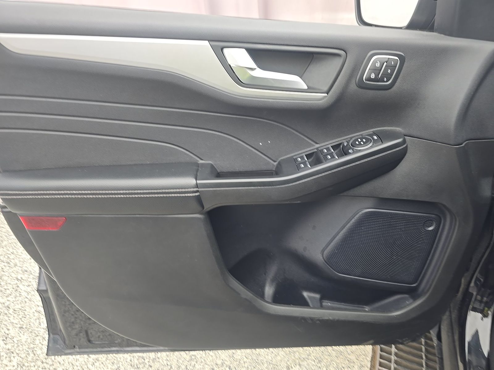 FORD ESCAPE - 10