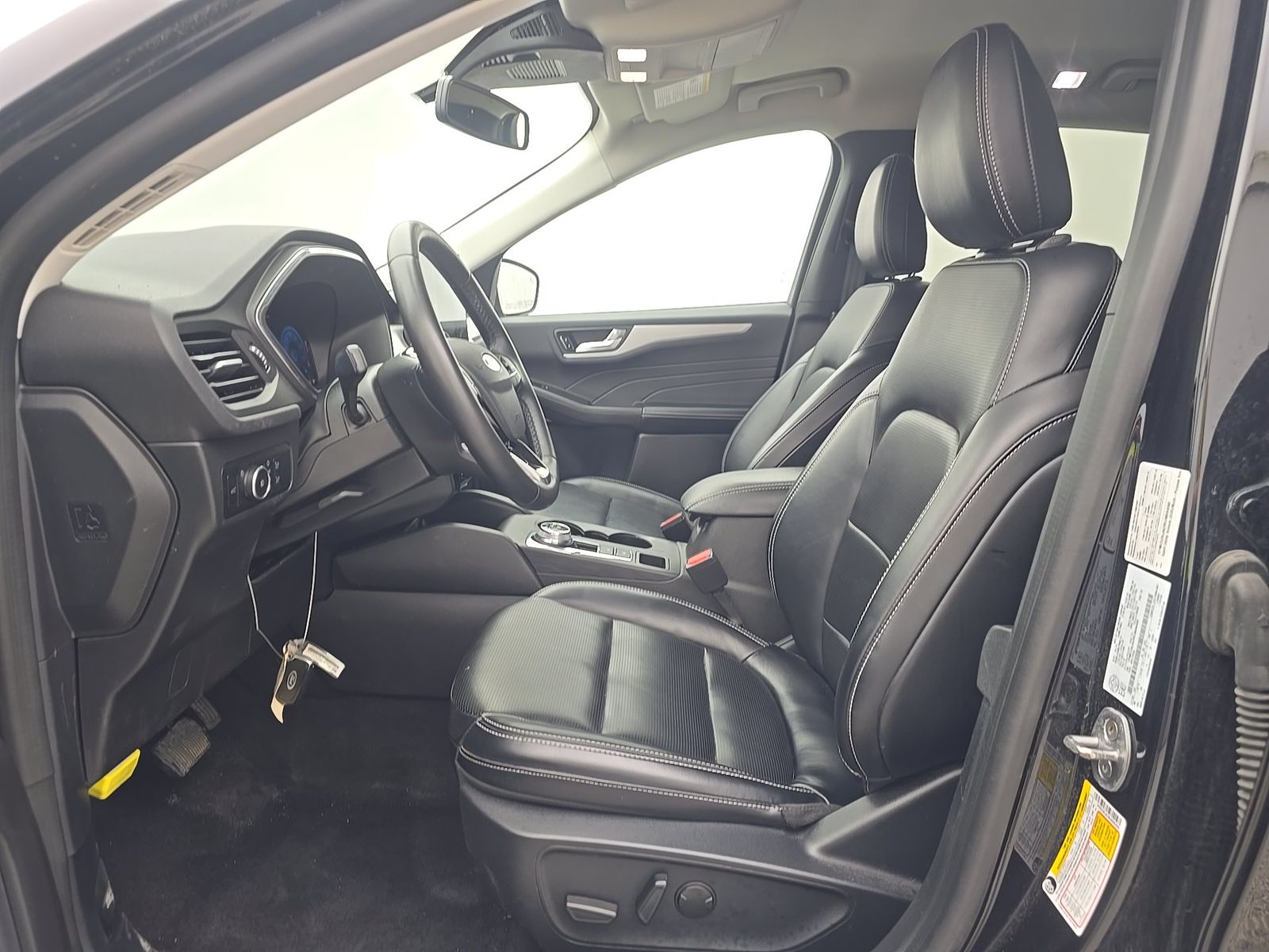 FORD ESCAPE - 8