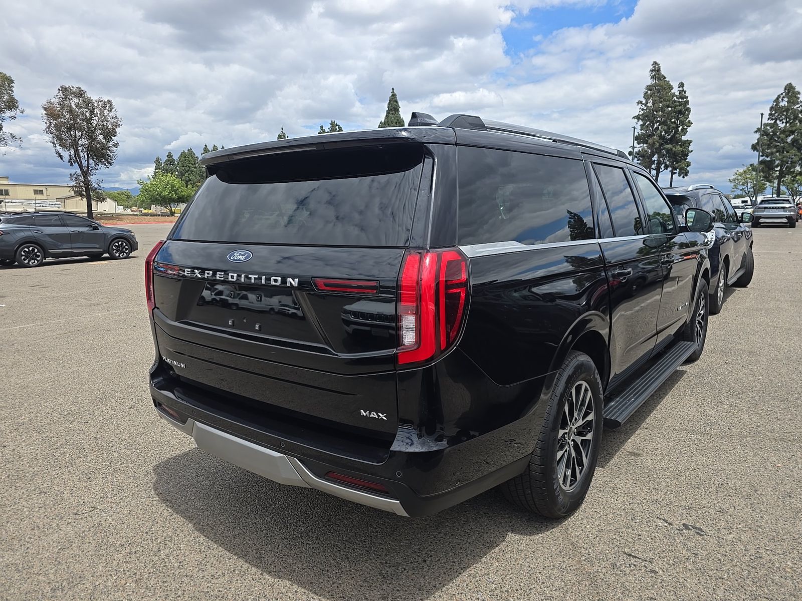FORD EXPEDITION MAX - 5