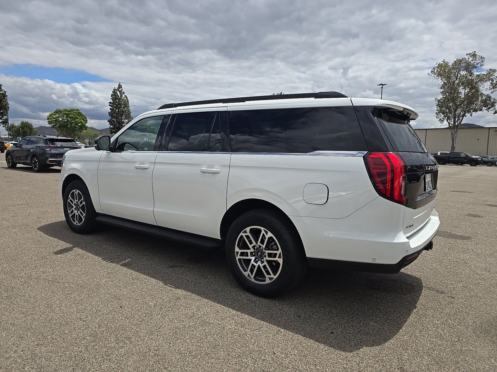 FORD EXPEDITION MAX - 7