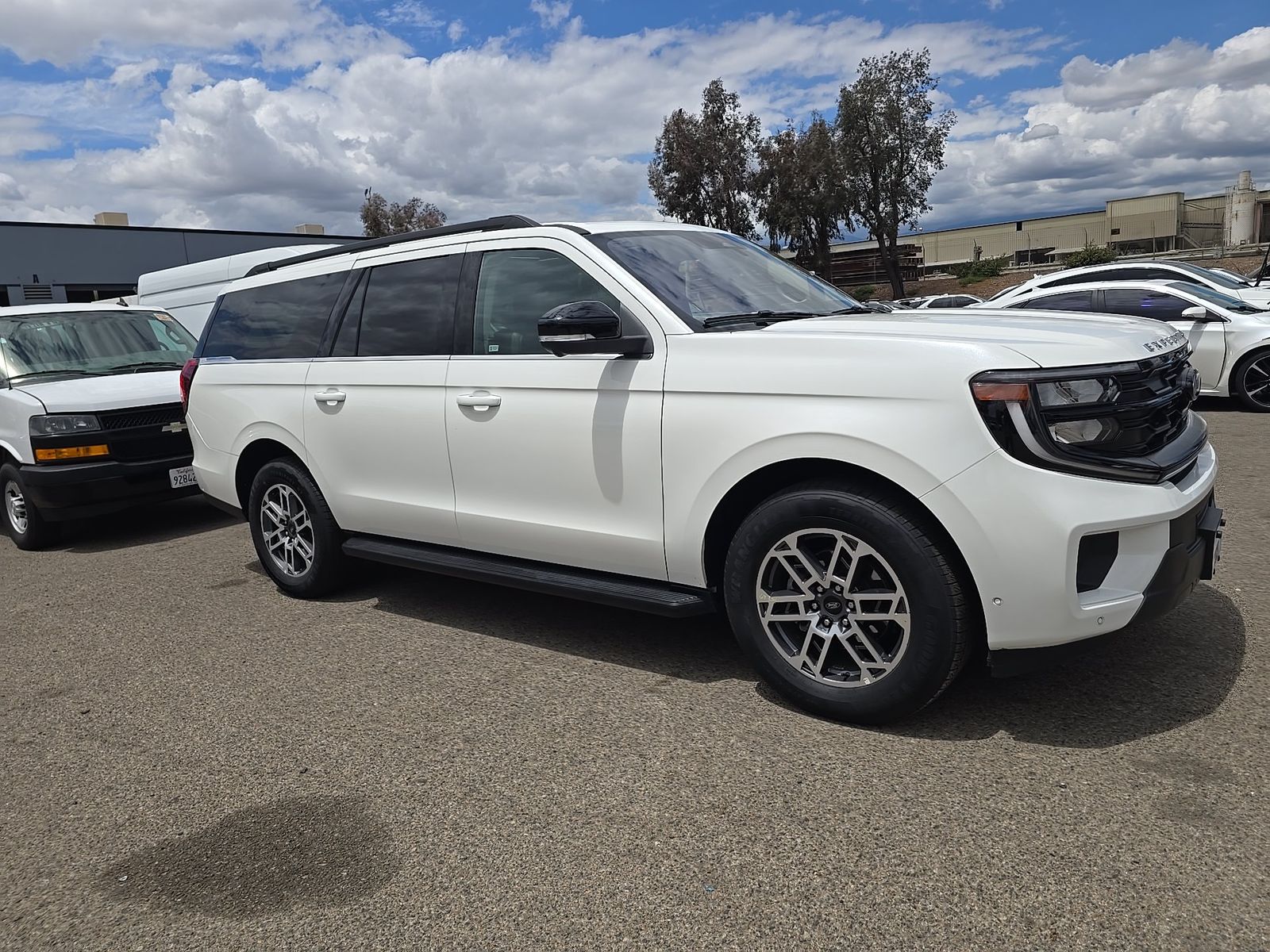 FORD EXPEDITION MAX - 4