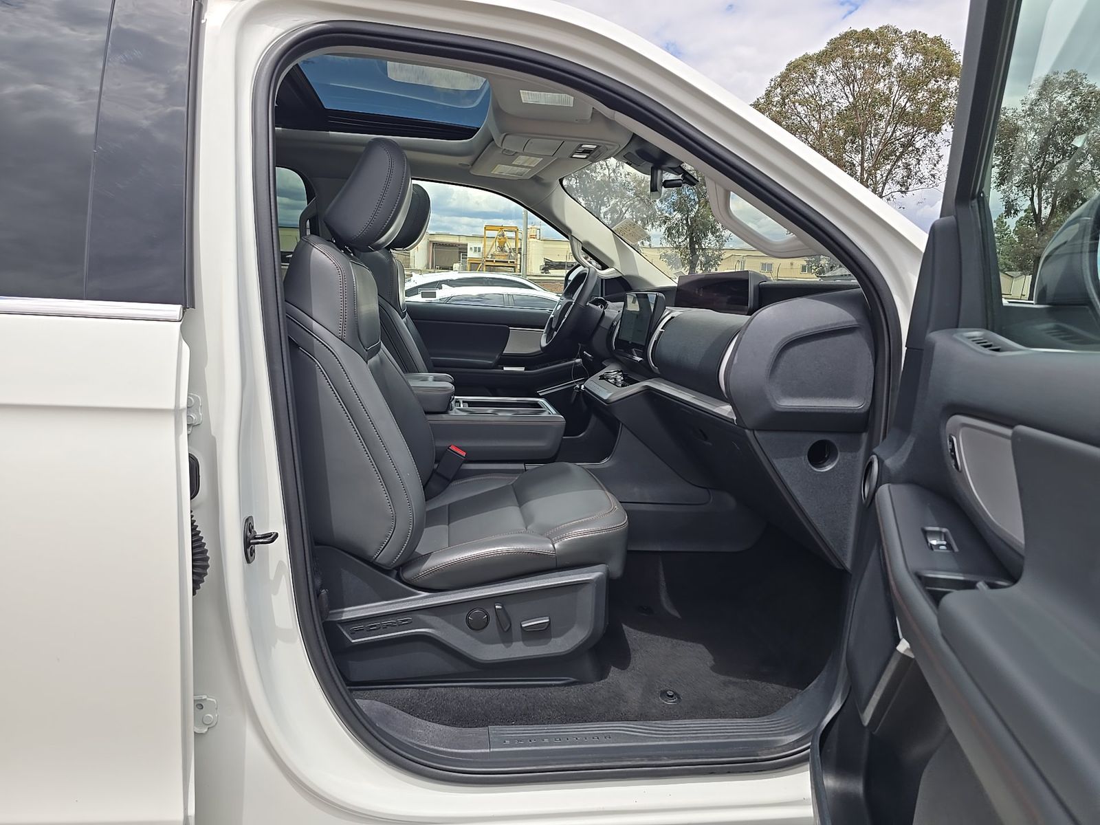 FORD EXPEDITION MAX - 9