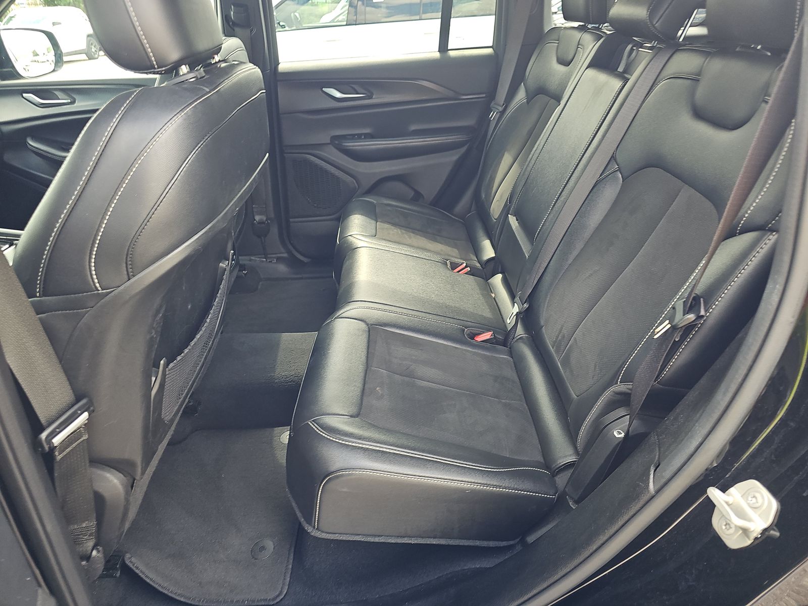 2024 Jeep Grand Cherokee Altitude RWD