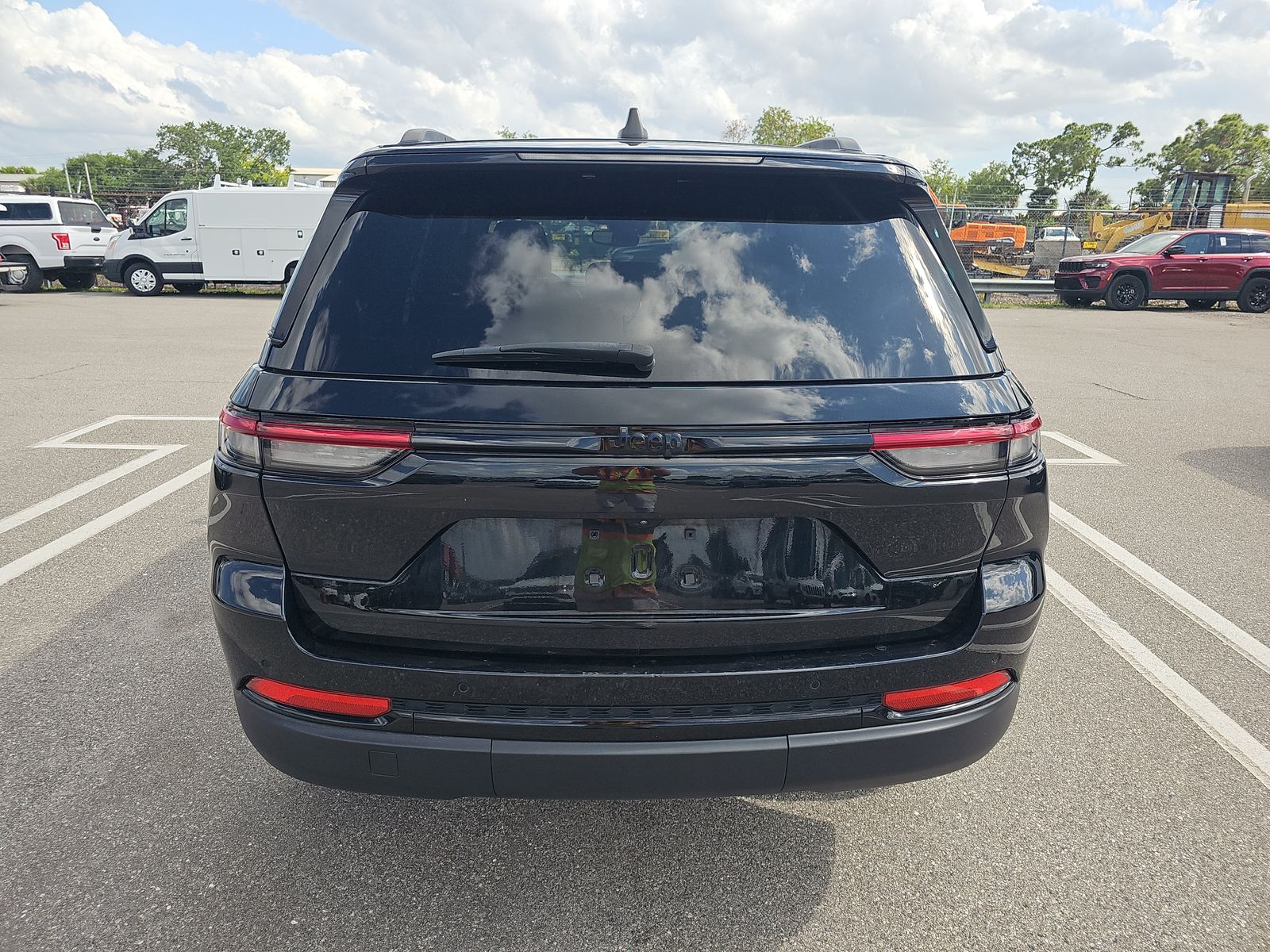 2024 Jeep Grand Cherokee Altitude RWD