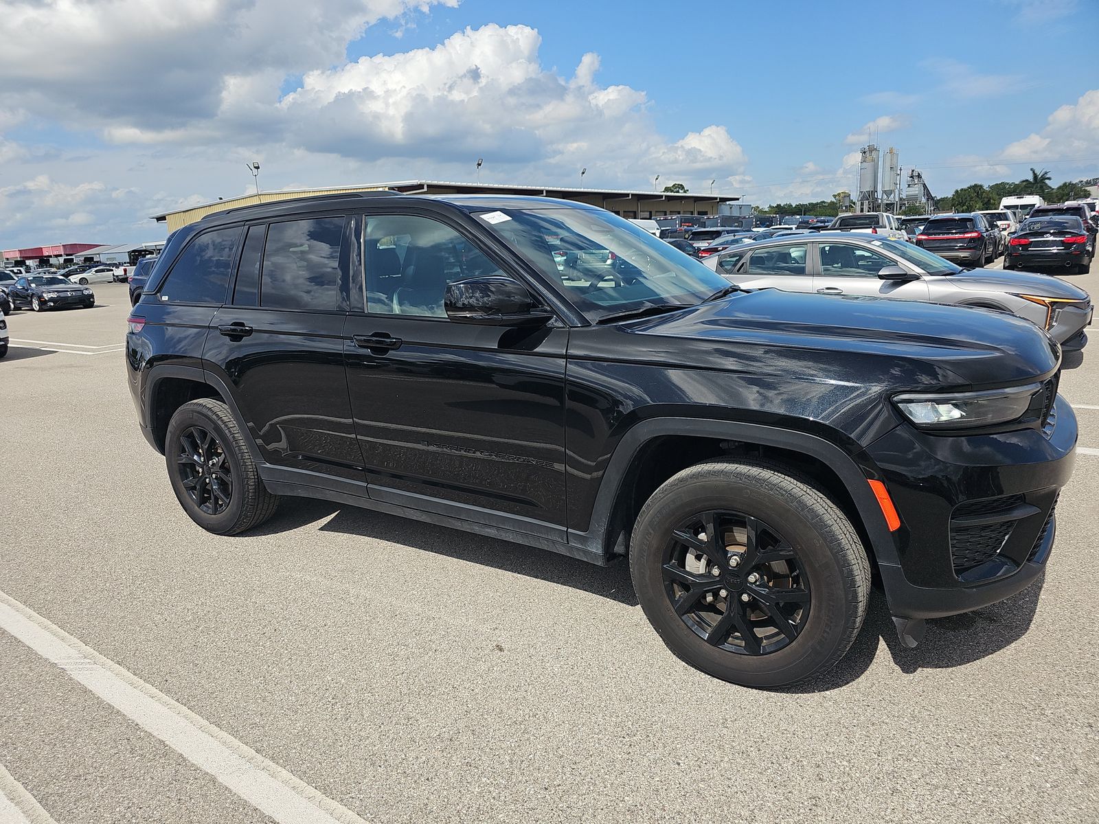 2024 Jeep Grand Cherokee Altitude RWD