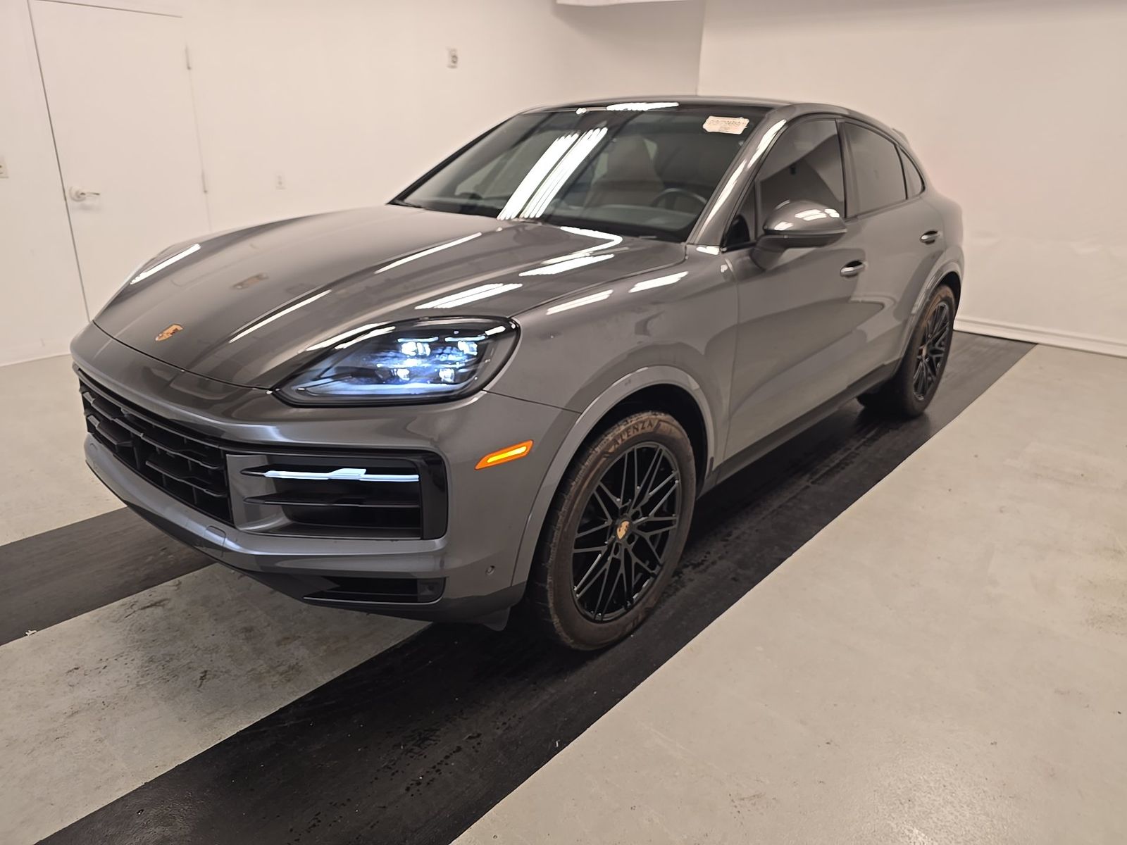 PORSCHE CAYENNE - 1