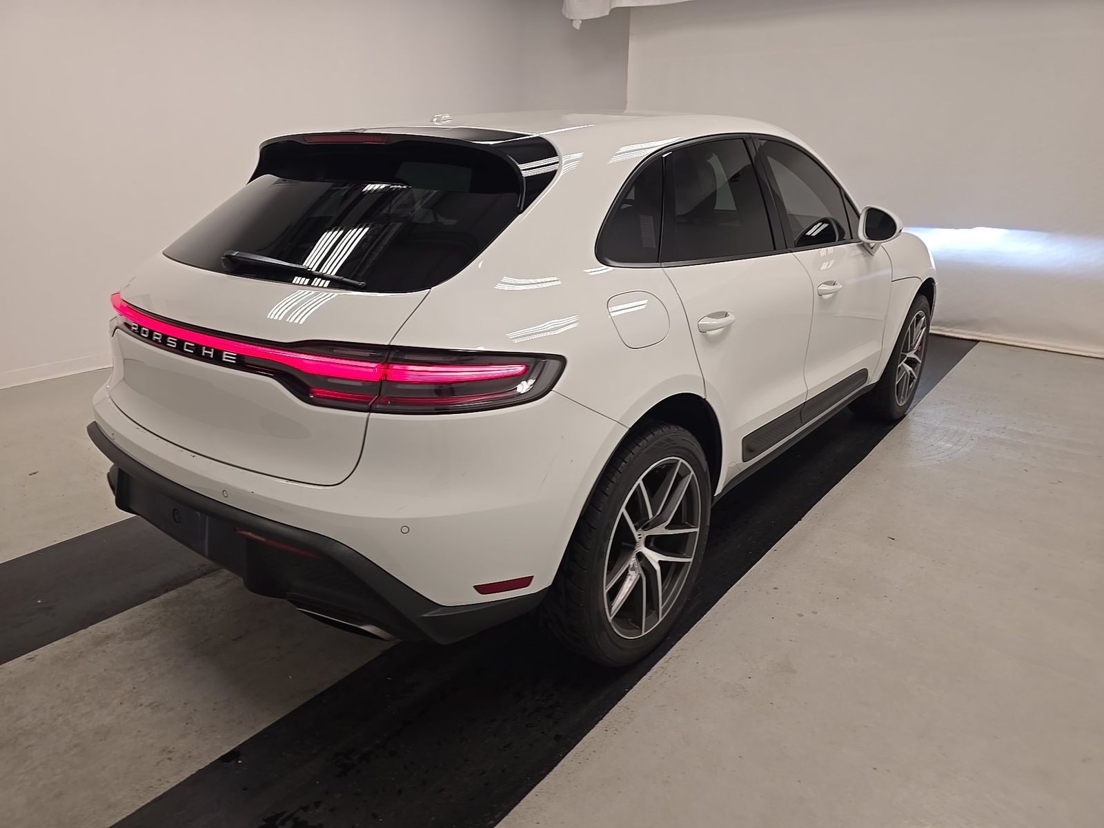 2023 Porsche Macan Base AWD