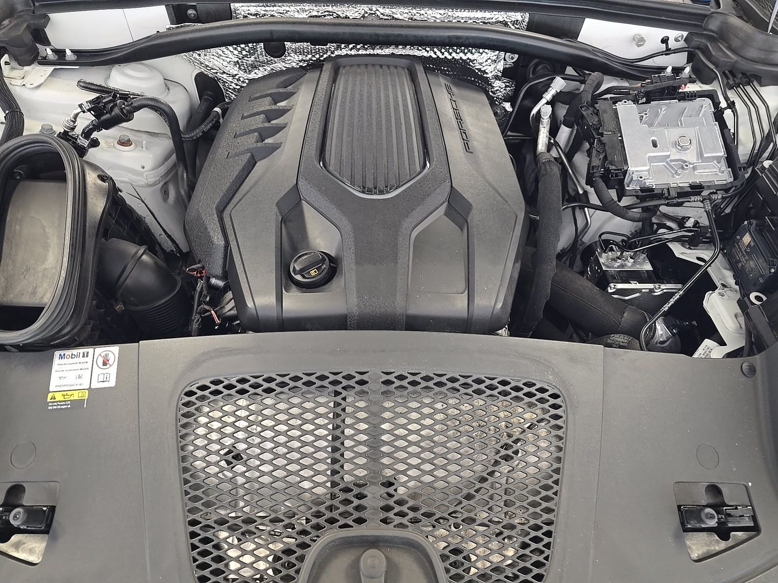 2023 Porsche Macan Base AWD