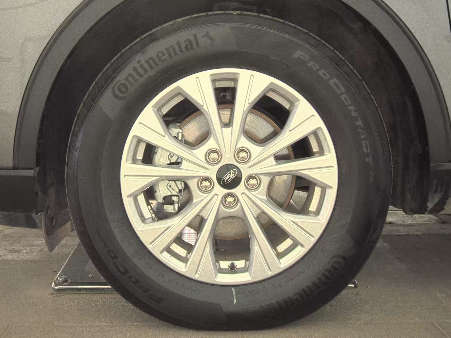 FORD ESCAPE - 10