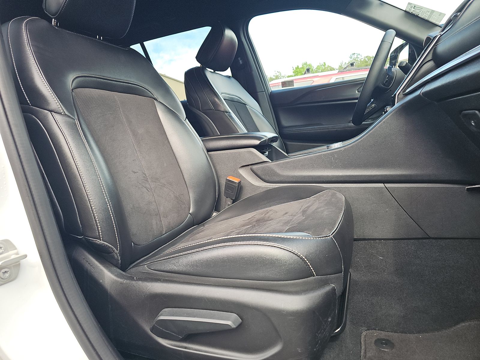 2024 Jeep Grand Cherokee Altitude RWD