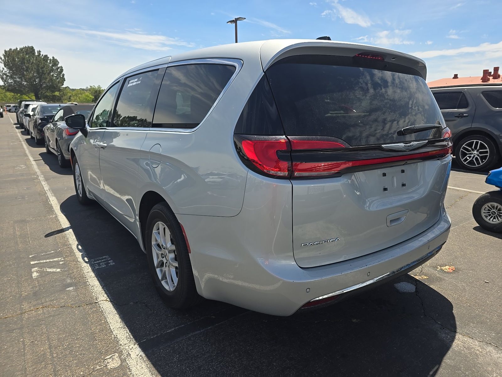 2024 Chrysler Pacifica Touring L FWD