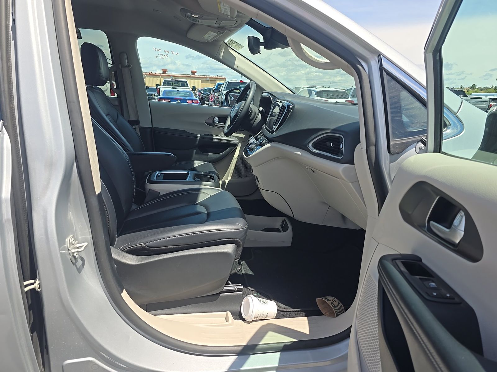 2024 Chrysler Pacifica Touring L FWD