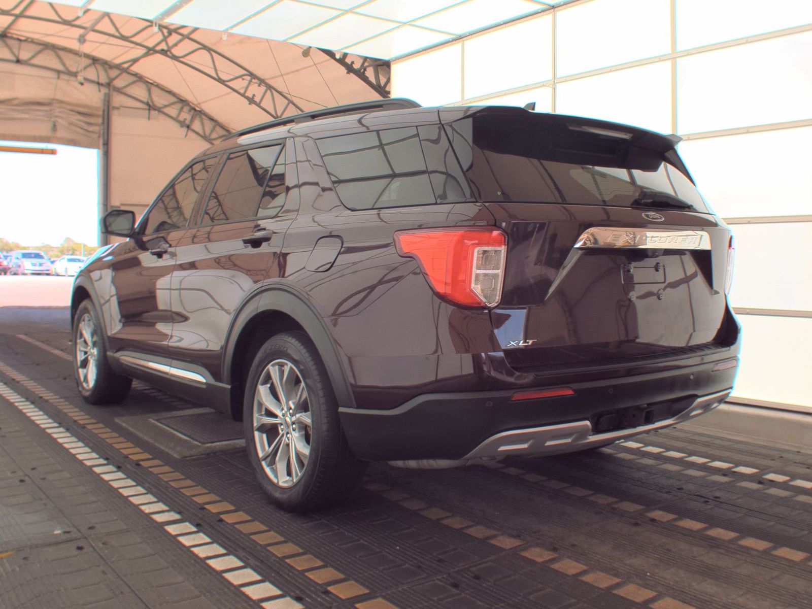 FORD EXPLORER - 9