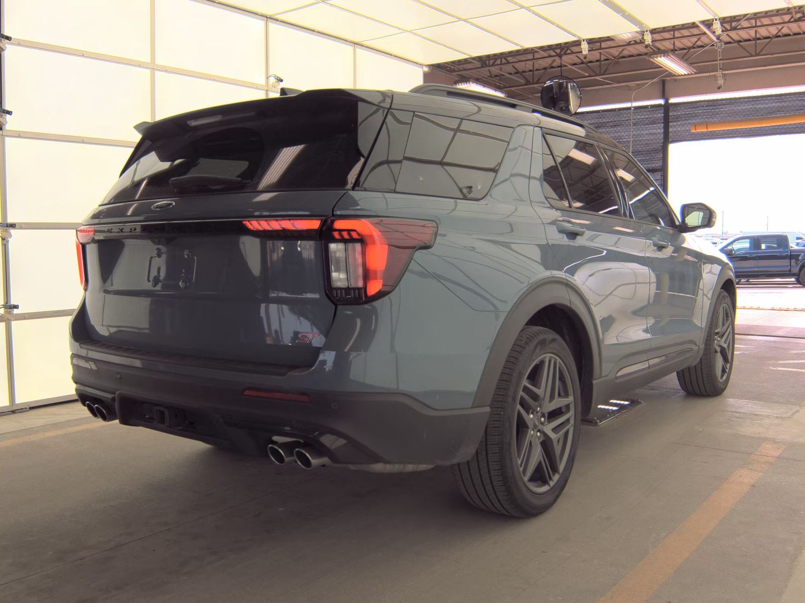 FORD EXPLORER - 6