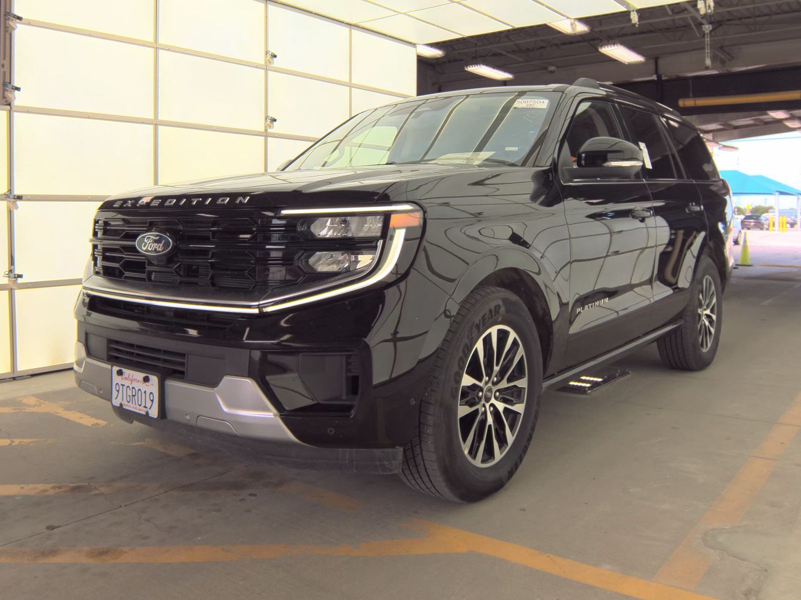 FORD EXPEDITION - 1