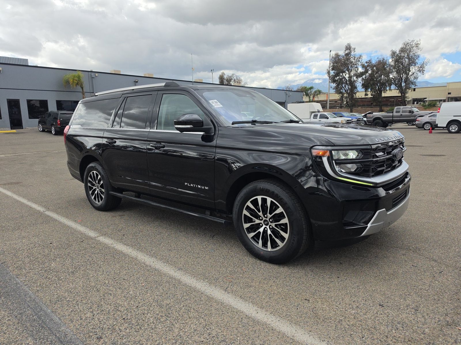 FORD EXPEDITION MAX - 4