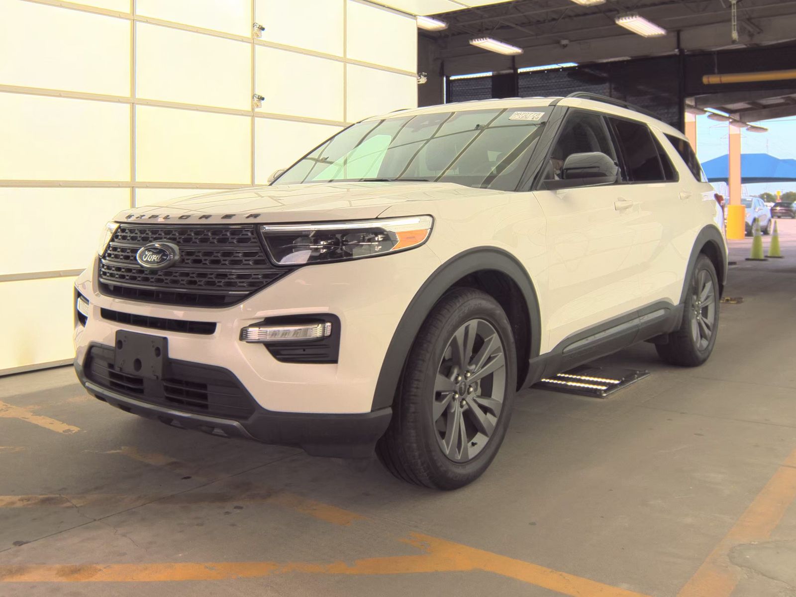 FORD EXPLORER - 1
