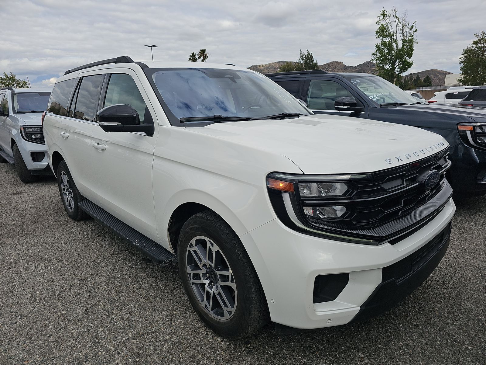 FORD EXPEDITION - 4