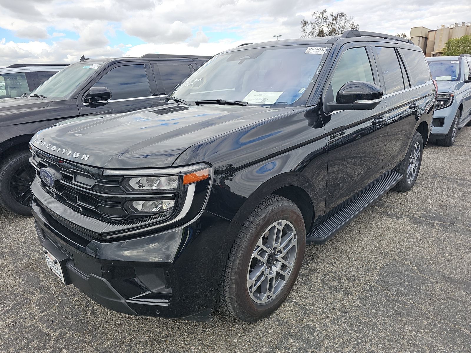 FORD EXPEDITION - 1