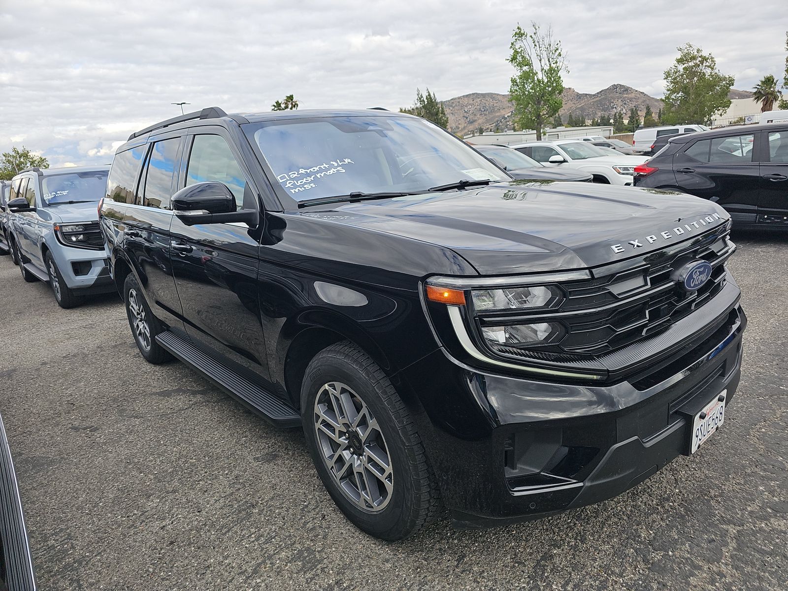 FORD EXPEDITION - 4
