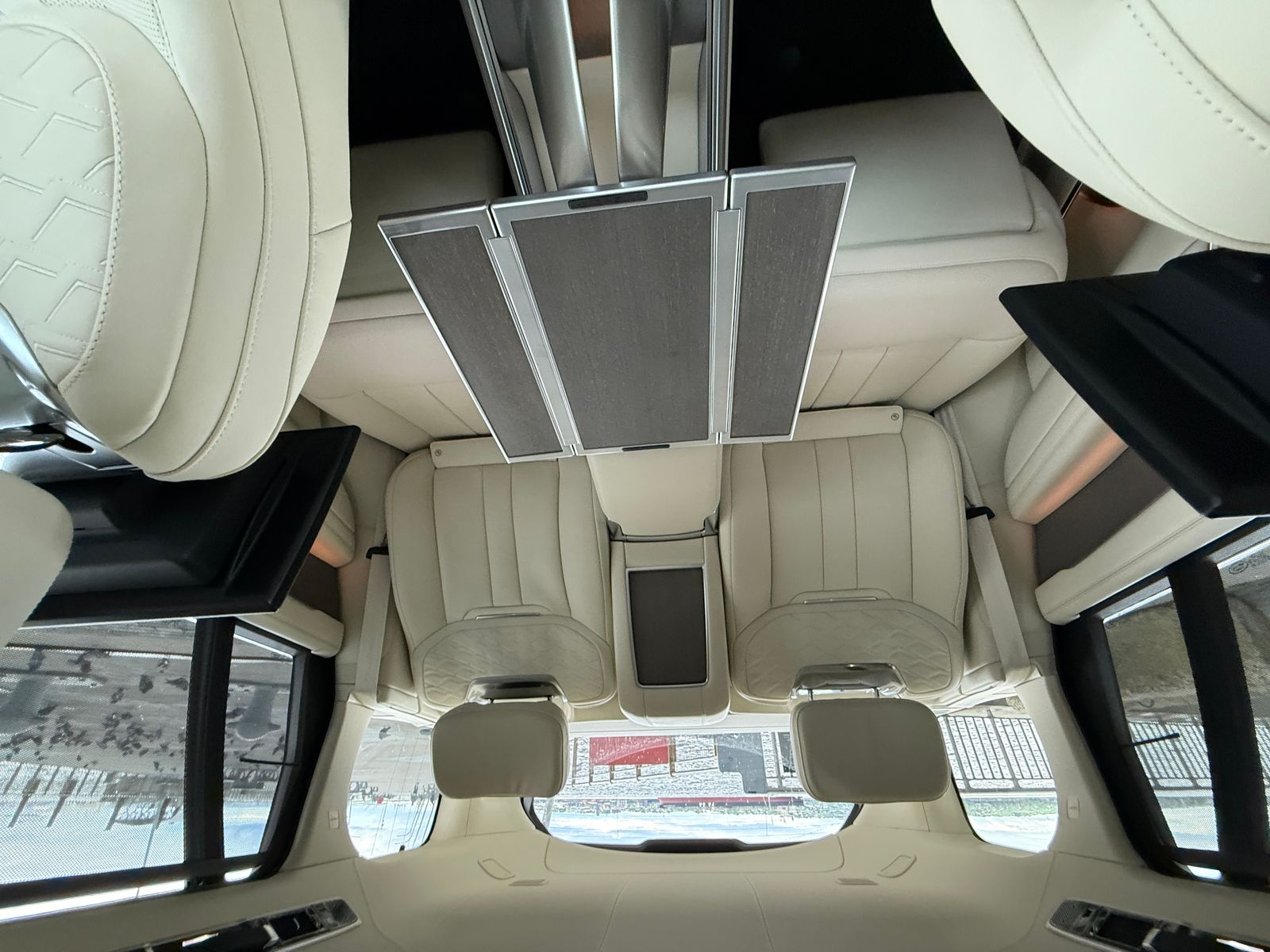 2024 Land Rover Range Rover SV LWB AWD