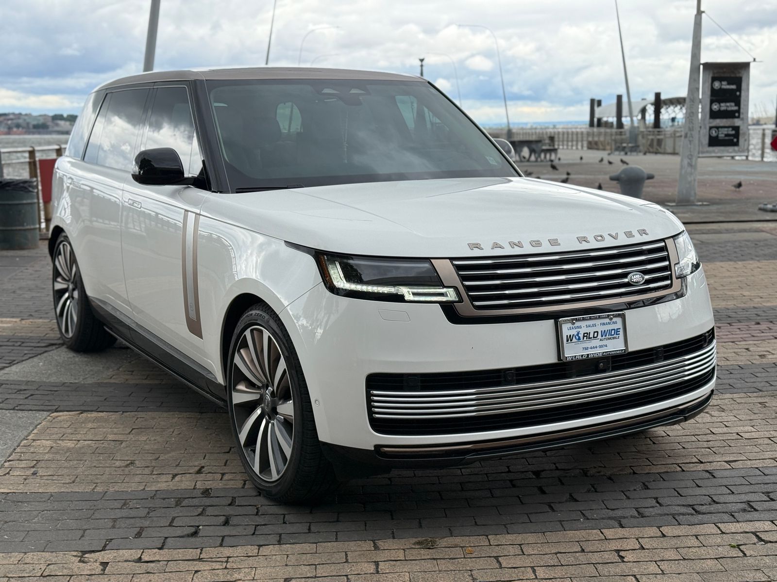 2024 Land Rover Range Rover SV LWB AWD