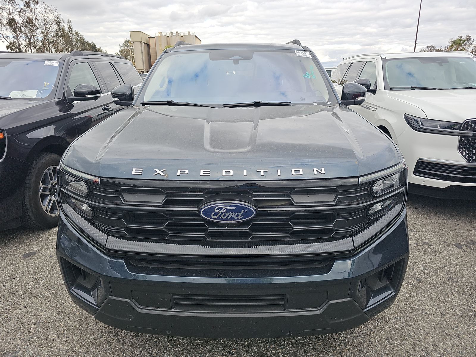 FORD EXPEDITION - 3