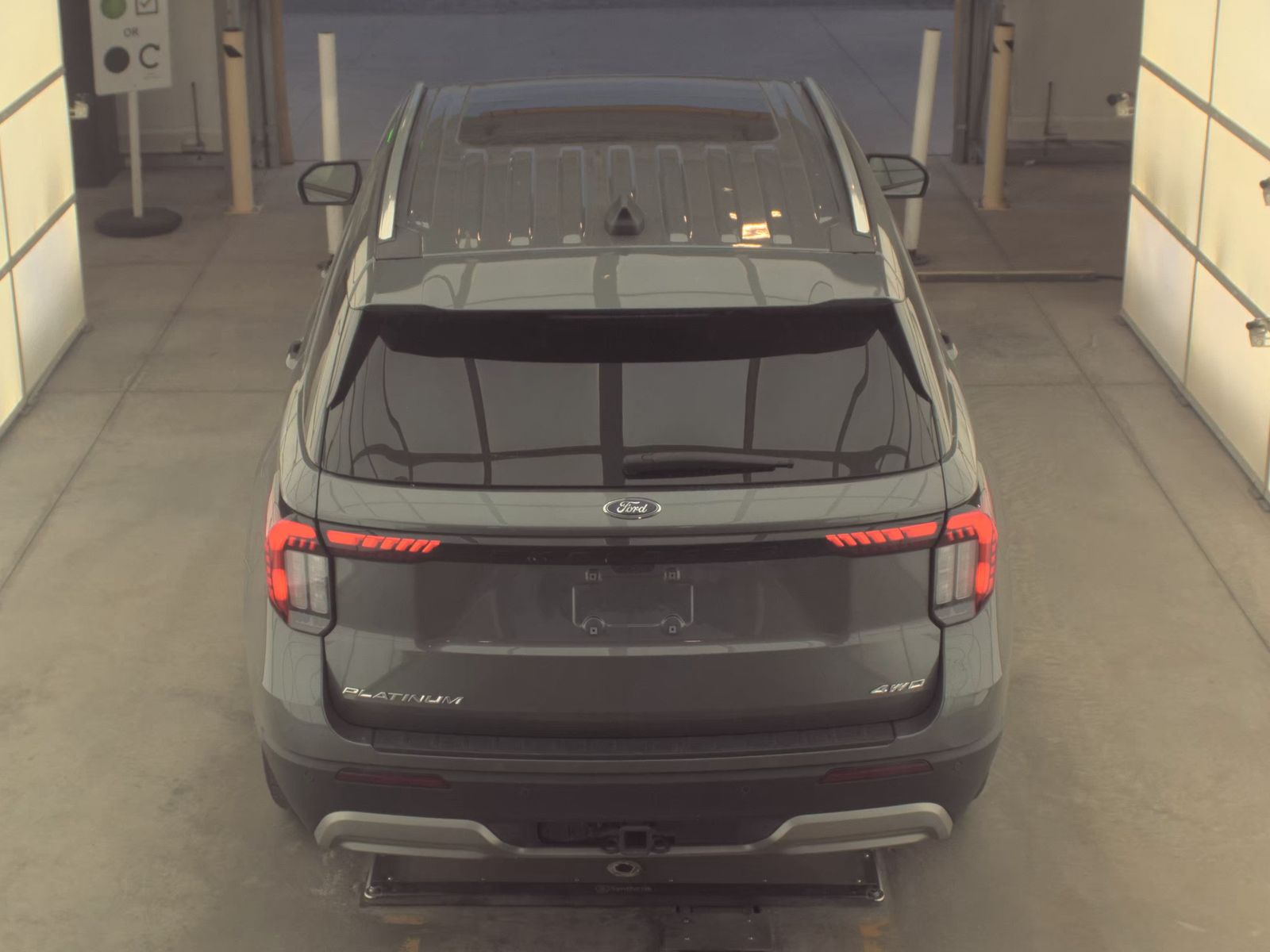 FORD EXPLORER - 7