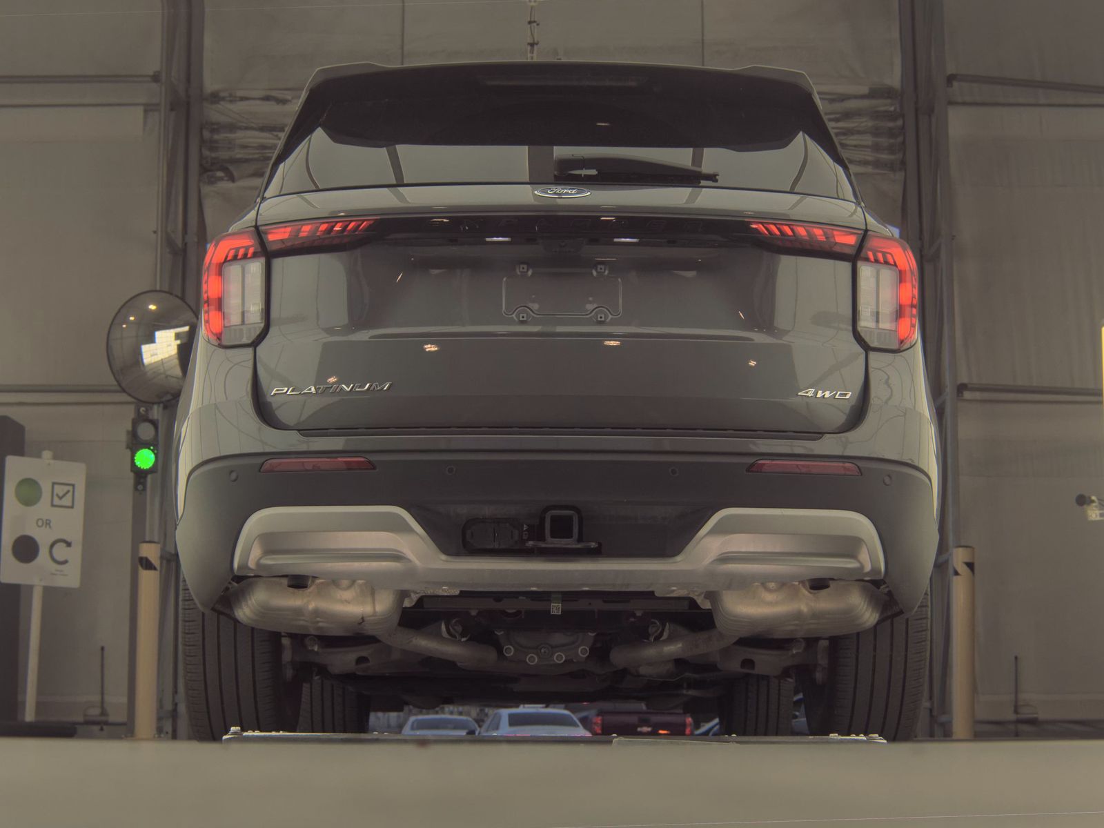 FORD EXPLORER - 8
